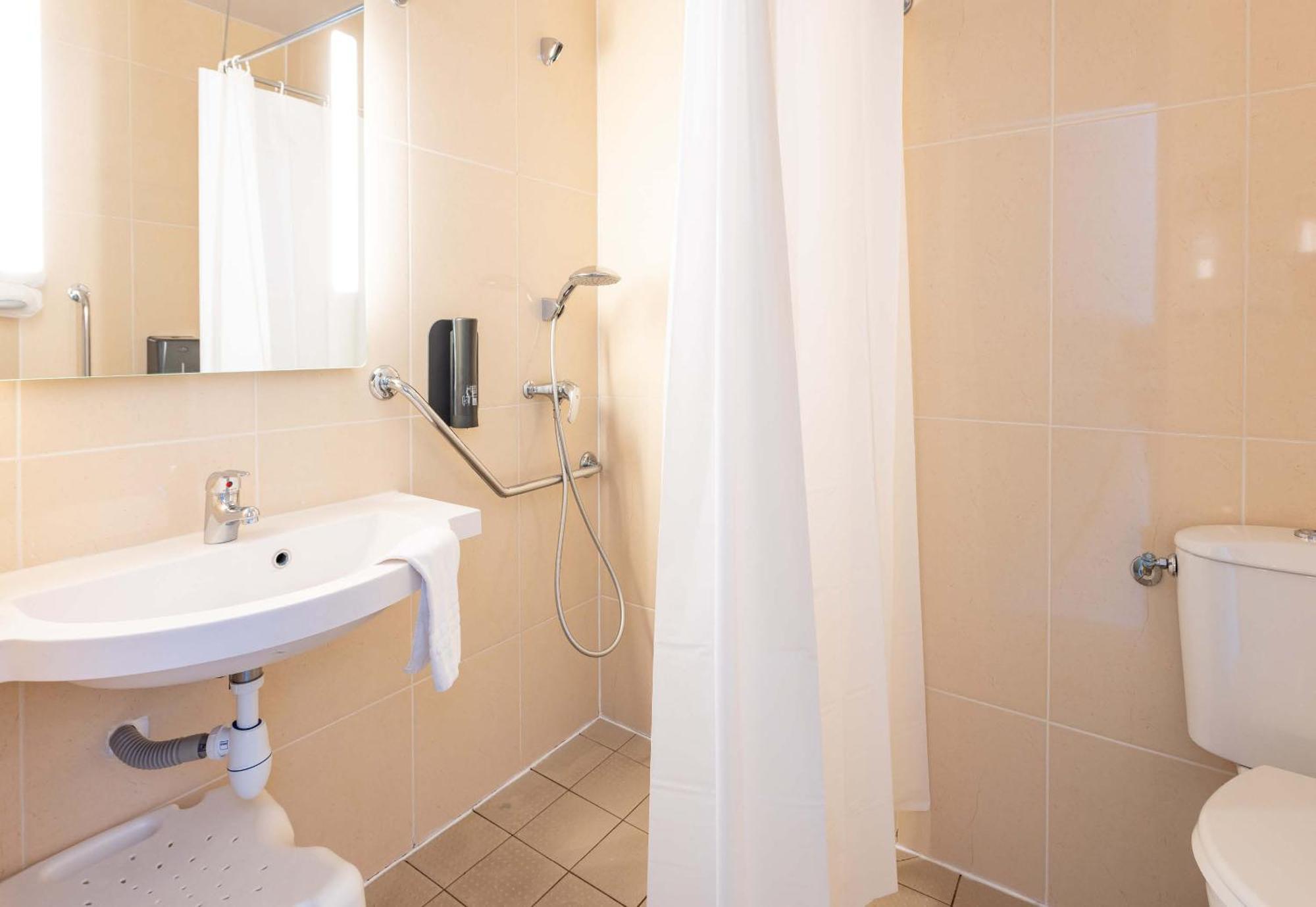 B&B Hotel Rennes Est Cesson Sevigne Экстерьер фото